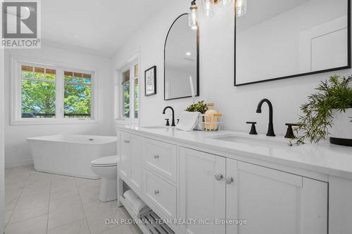 809 Palestine Road E, Kawartha Lakes, ON - Indoor Photo Showing Bathroom