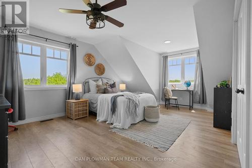 809 Palestine Road E, Kawartha Lakes, ON - Indoor Photo Showing Bedroom