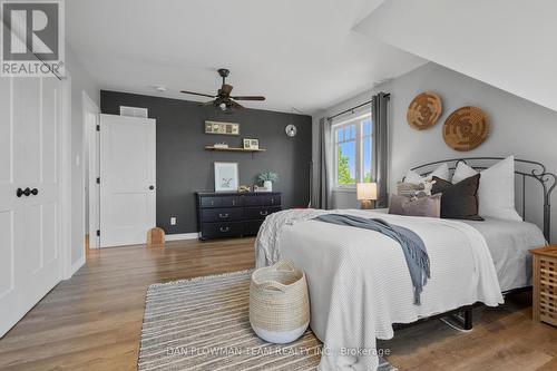 809 Palestine Road E, Kawartha Lakes, ON - Indoor Photo Showing Bedroom