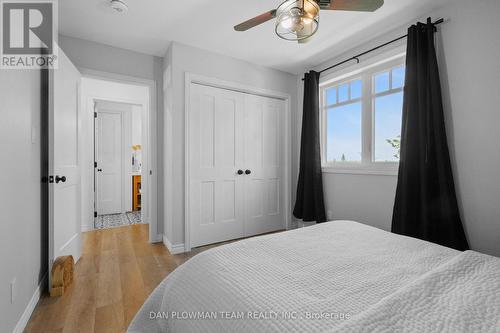 809 Palestine Road E, Kawartha Lakes, ON - Indoor Photo Showing Bedroom