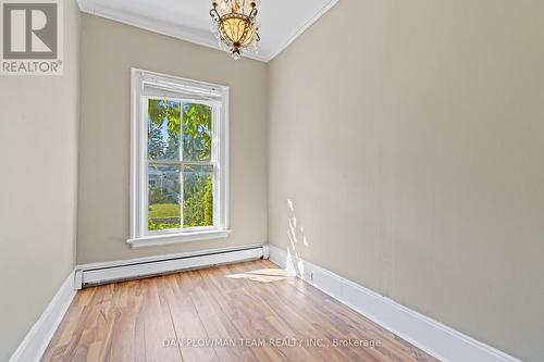 11 Isabel Street, Belleville, ON - Indoor Photo Showing Other Room