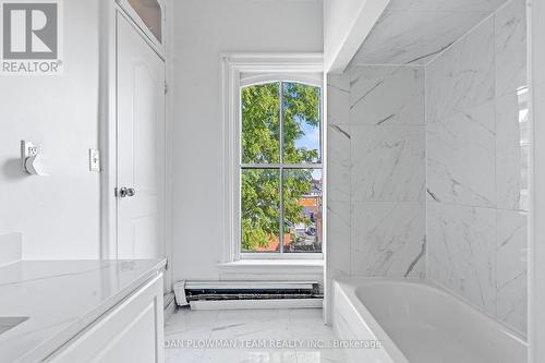 11 Isabel Street, Belleville, ON - Indoor Photo Showing Bathroom