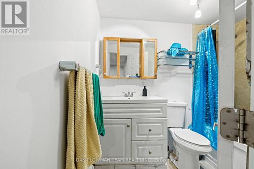 11 Isabel Street, Belleville, ON - Indoor Photo Showing Bathroom