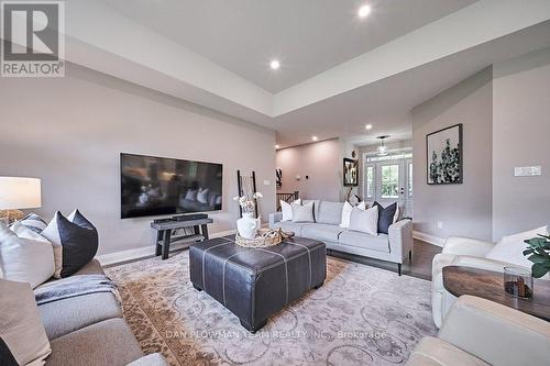 4605 Hancock Road, Clarington, ON - Indoor Photo Showing Living Room