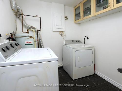 131-3040 Constitution Blvd, Mississauga, ON - Indoor Photo Showing Laundry Room