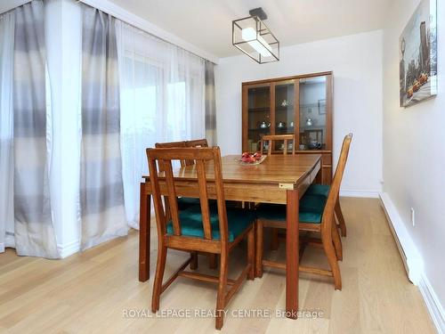 131-3040 Constitution Blvd, Mississauga, ON - Indoor Photo Showing Dining Room