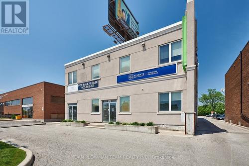 360 King Street W, Oshawa, ON 