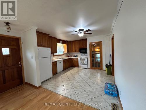 362 Grills Road, Quinte West, ON - Indoor Photo Showing Kitchen