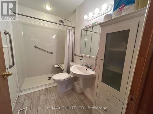 362 Grills Road, Quinte West, ON - Indoor Photo Showing Bathroom