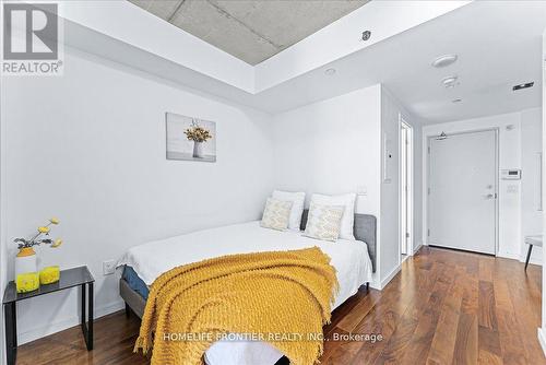 514 - 32 Trolley Crescent W, Toronto, ON - Indoor Photo Showing Bedroom