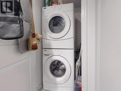 624 - 35 Bastion Street, Toronto, ON - Indoor Photo Showing Laundry Room