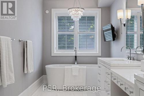 39B Oriole Road, Toronto, ON - Indoor Photo Showing Bathroom