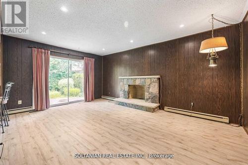 4 Chipstead Road, Toronto, ON - Indoor