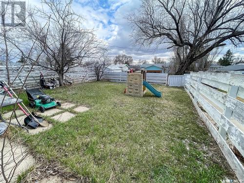 1540 Bell Street E, Swift Current, SK - Outdoor