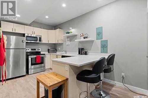 1127 7Th Street E, Saskatoon, SK - Indoor Photo Showing Kitchen With Stainless Steel Kitchen