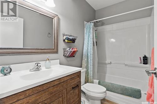 1127 7Th Street E, Saskatoon, SK - Indoor Photo Showing Bathroom