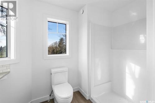 2511 Woodward Avenue, Saskatoon, SK - Indoor Photo Showing Bathroom