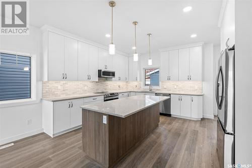 2511 Woodward Avenue, Saskatoon, SK - Indoor Photo Showing Kitchen With Upgraded Kitchen