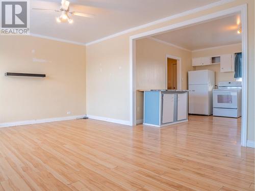 10929 Turgeon Drive, Dawson Creek, BC - Indoor Photo Showing Kitchen