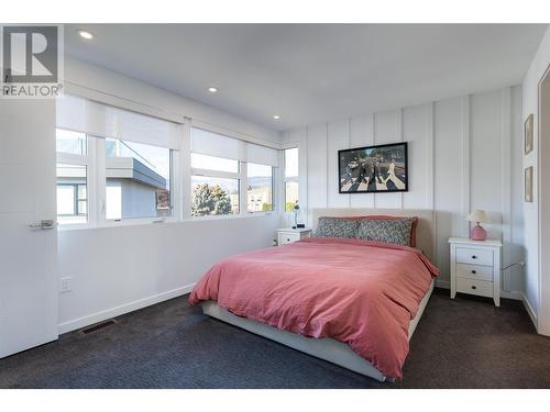 1515 Highland Drive N Unit# 4, Kelowna, BC - Indoor Photo Showing Bedroom