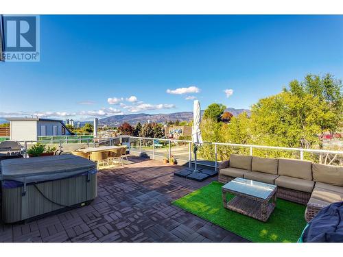 1515 Highland Drive N Unit# 4, Kelowna, BC - Outdoor With Deck Patio Veranda