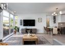 1515 Highland Drive N Unit# 4, Kelowna, BC  - Indoor Photo Showing Living Room 