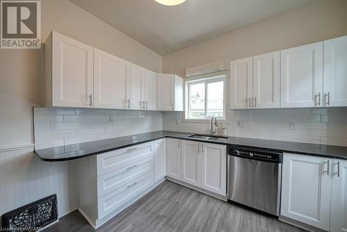 495 George Street, Woodstock, ON - Indoor Photo Showing Kitchen