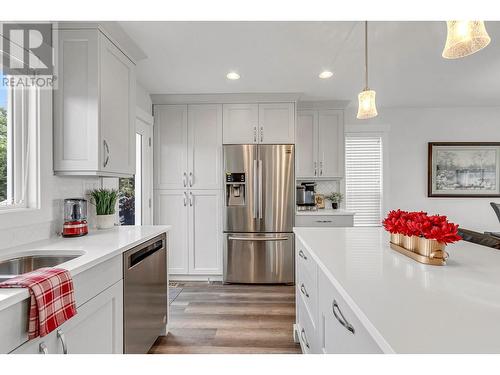 2929 Vista Ridge Drive, Prince George, BC - Indoor Photo Showing Kitchen