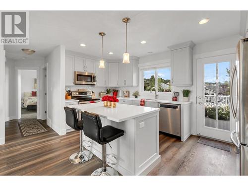 2929 Vista Ridge Drive, Prince George, BC - Indoor Photo Showing Kitchen With Upgraded Kitchen