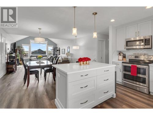 2929 Vista Ridge Drive, Prince George, BC - Indoor Photo Showing Kitchen With Upgraded Kitchen