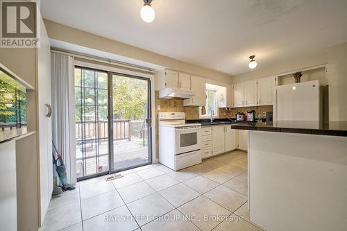 105 Patrice Crescent, Vaughan, ON - Indoor Photo Showing Kitchen