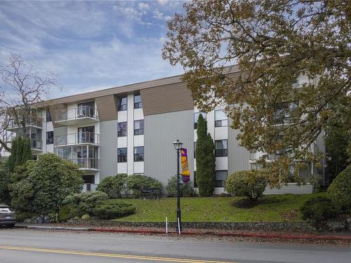 207-2125 Oak Bay Ave, Oak Bay, BC - Outdoor With Facade