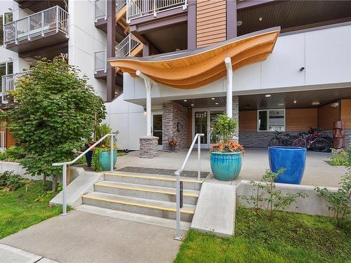 404-2319 Brethour Ave, Sidney, BC - Outdoor