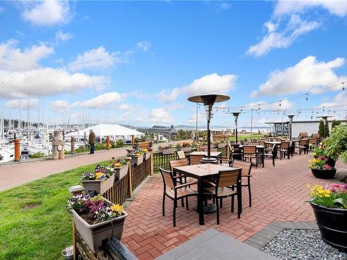 404-2319 Brethour Ave, Sidney, BC - Outdoor With View