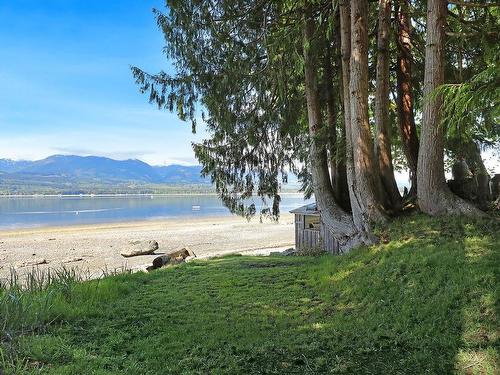 5791 Lacon Rd, Denman Island, BC 