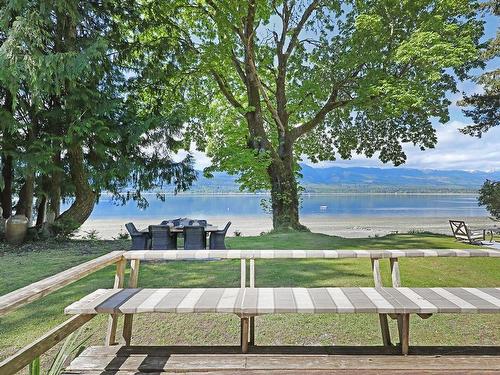 5791 Lacon Rd, Denman Island, BC 