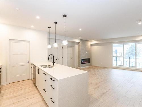 504-958 Pharoah Mews, Langford, BC - Indoor Photo Showing Kitchen With Double Sink With Upgraded Kitchen