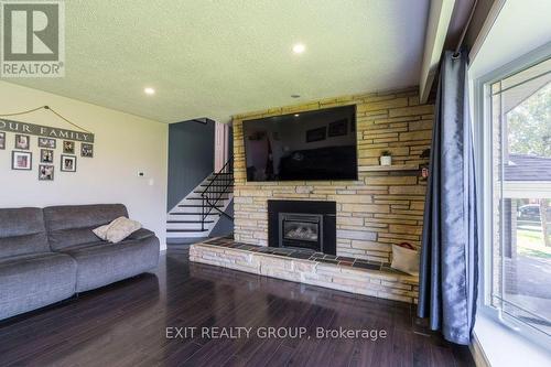 20 Rockhill Court, Belleville, ON - Indoor Photo Showing Living Room With Fireplace