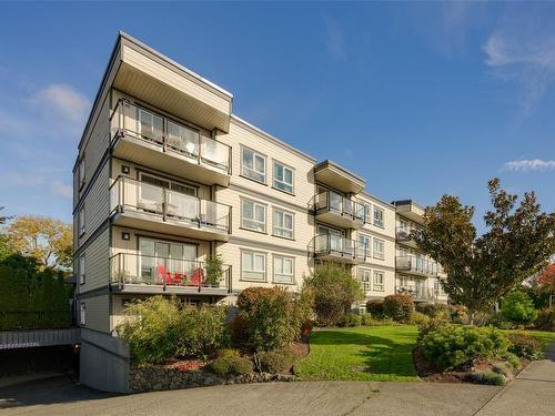 208-1024 Fairfield Rd, Victoria, BC - Outdoor