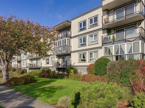 208-1024 Fairfield Rd, Victoria, BC - Outdoor