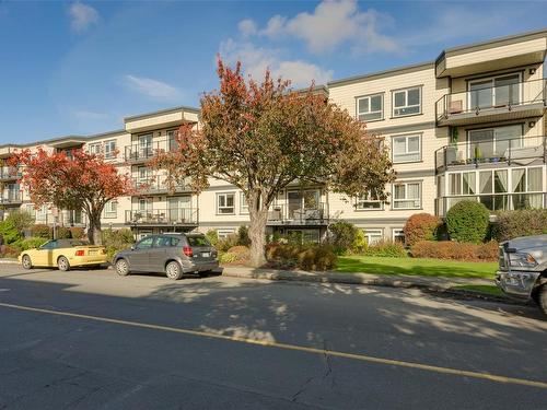 208-1024 Fairfield Rd, Victoria, BC - Outdoor With Facade