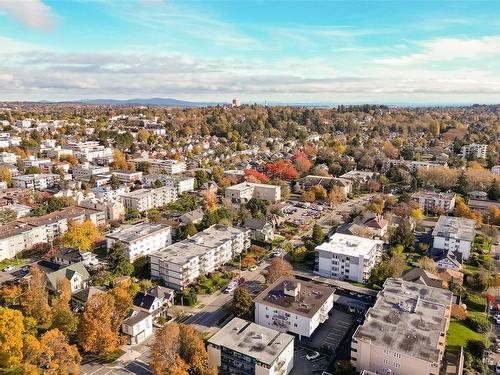 208-1024 Fairfield Rd, Victoria, BC - Outdoor With View