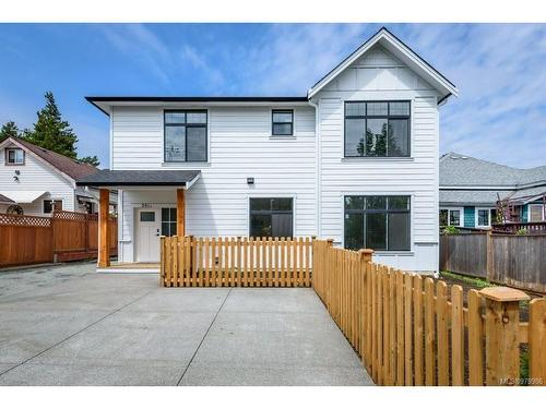 B-381 13Th St, Courtenay, BC - Outdoor