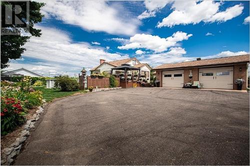 1315 Blakely Crescent, Pembroke, ON 