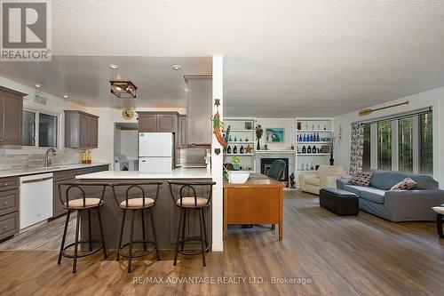 7 Stark Street, Bluewater (Bayfield), ON - Indoor Photo Showing Kitchen