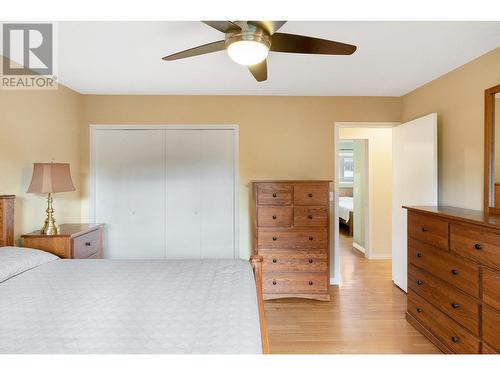 1080 Calmels Crescent, Kelowna, BC - Indoor Photo Showing Bedroom