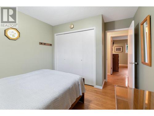 1080 Calmels Crescent, Kelowna, BC - Indoor Photo Showing Bedroom