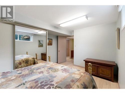 1080 Calmels Crescent, Kelowna, BC - Indoor Photo Showing Bedroom