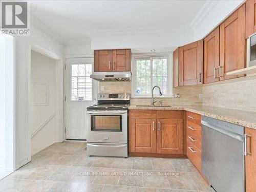 76 Eldomar Avenue, Brampton, ON - Indoor Photo Showing Kitchen