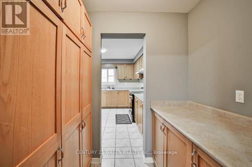 254 Edenbrook Hill Drive, Brampton, ON - Indoor Photo Showing Kitchen